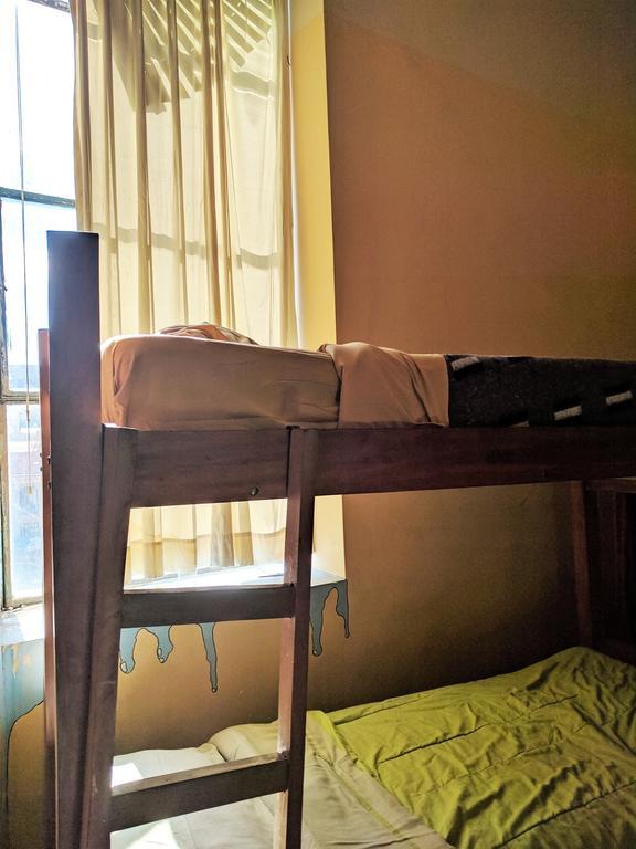 Bash And Crash Hostal La Paz