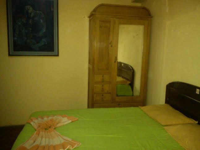Bash And Crash Hostal La Paz